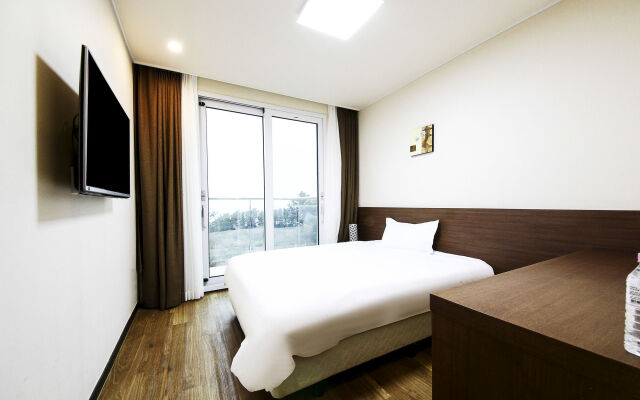 Jeju Ocean Blue Hotel