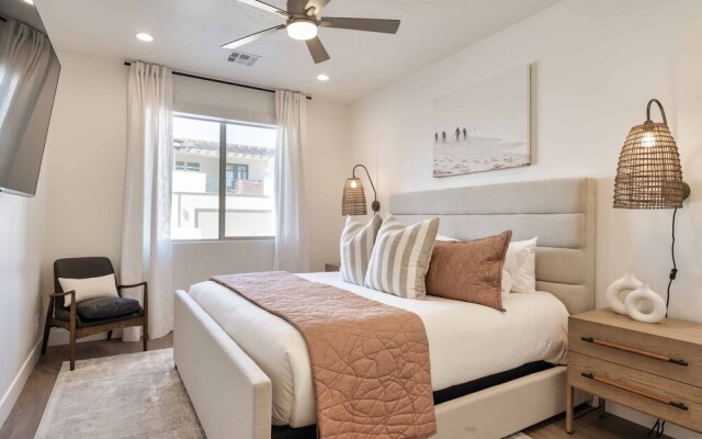 Sixteen Sandals 4 Bedroom Townhouse