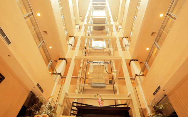 Amarelo Hotel Solo