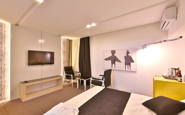 iO Hotel