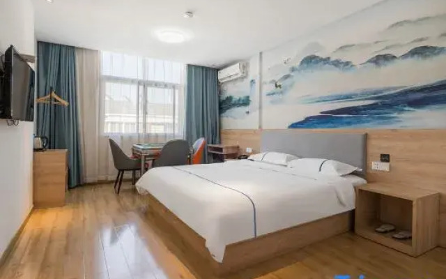 ruijingzhige Hotel (Xiangshan Wanda Plaza)