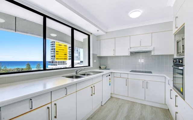 Victoria Square 2 Bed Ocean View Broadbeach