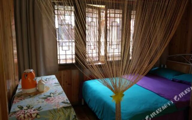 Ya'an Yijia Coffee Inn