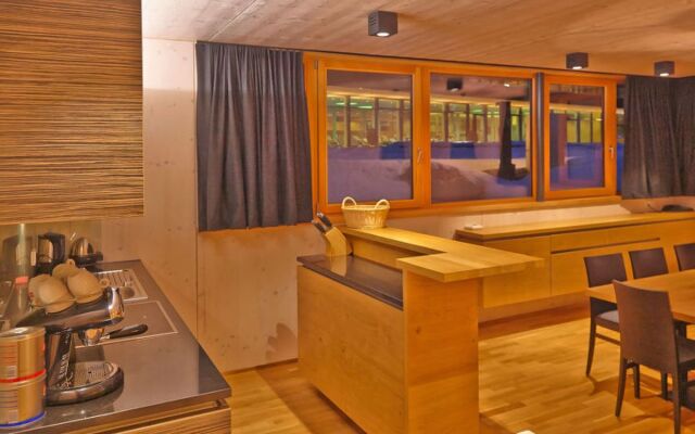 Gradonna Mountain Resort (KAX101)