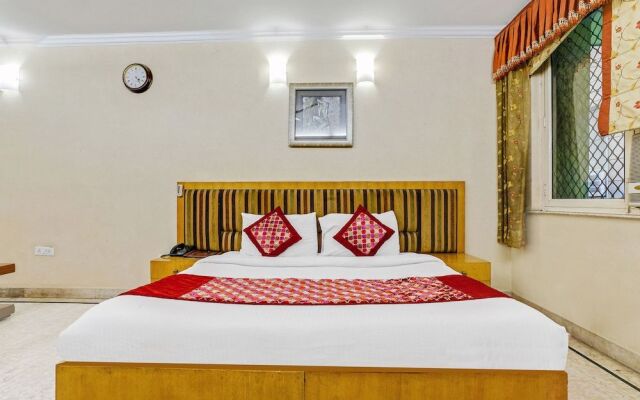 Capital O 41598 Hotel Singh Sahib