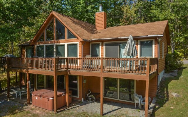 Lake Reflections 4 Bedroom House
