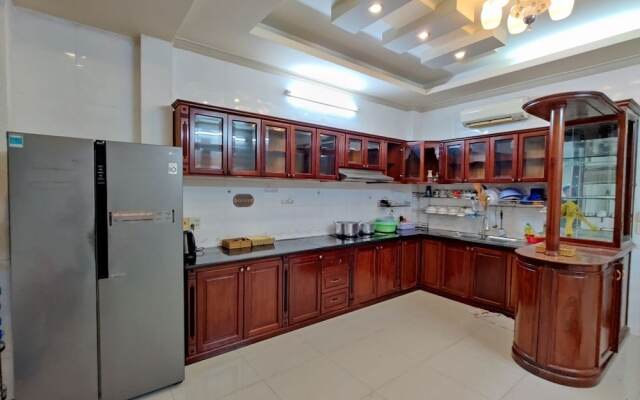 Winter Spring Homestay Center