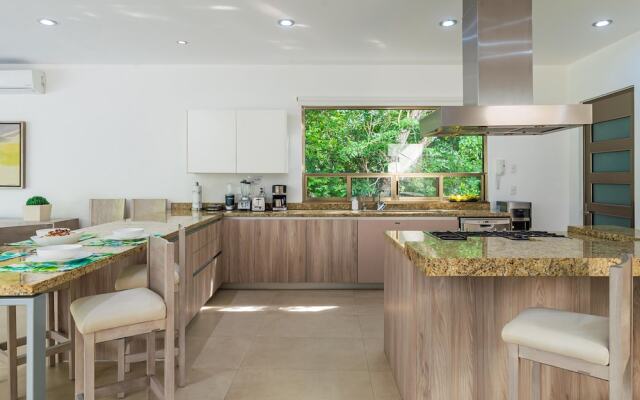 Casa Ave, Luxury & Resort Living