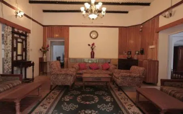 Marsh Villa Luxury Resort