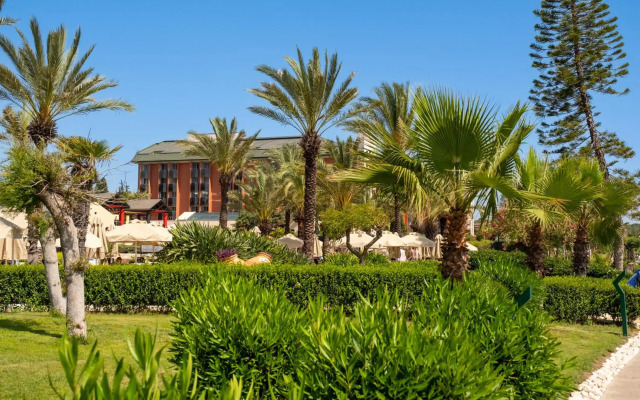 AQI Pegasos Resort