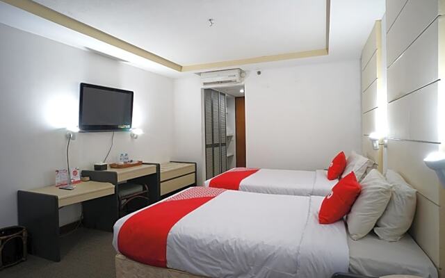 Collection O 1963 Hotel The New Benakutai