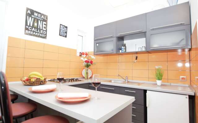 Apartment and Room Me and Mrs Jones