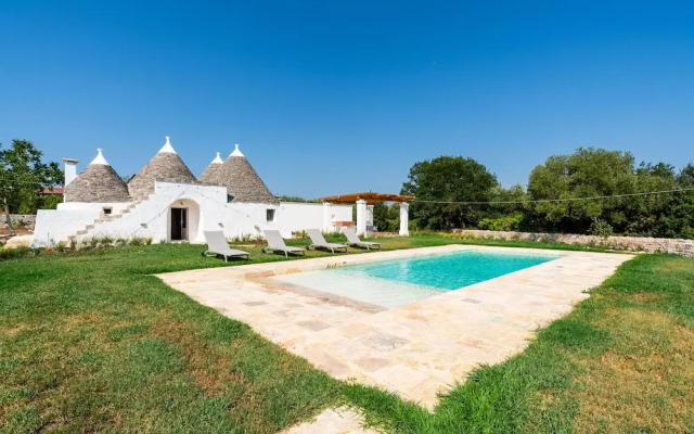 4152 Trulli Salsapariglia by Perle di Puglia