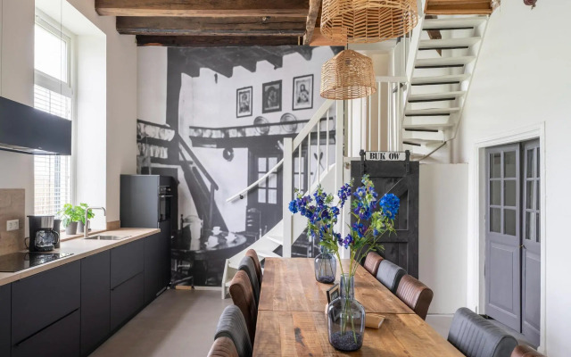 Spacious holiday home in Voorst with garden