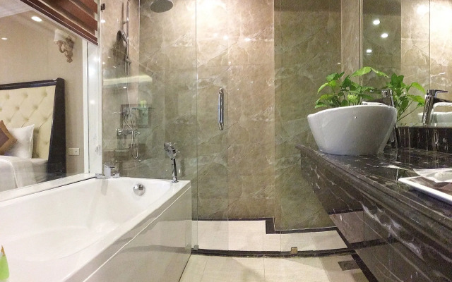 New Era Hotel & Spa