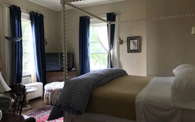 Hudson City Bed & Breakfast