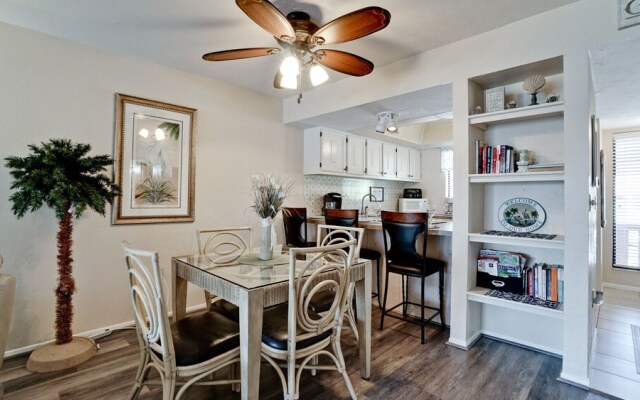 Runaway Bay 280 - 1558708