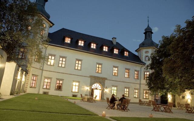 JUFA Hotel Schloss Röthelstein