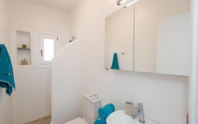 Olive Tree, Mykonos Town Apartment With Pool