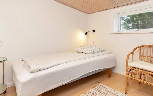 6 Person Holiday Home in Frostrup