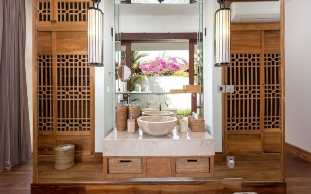 Villa Frangipani Waters