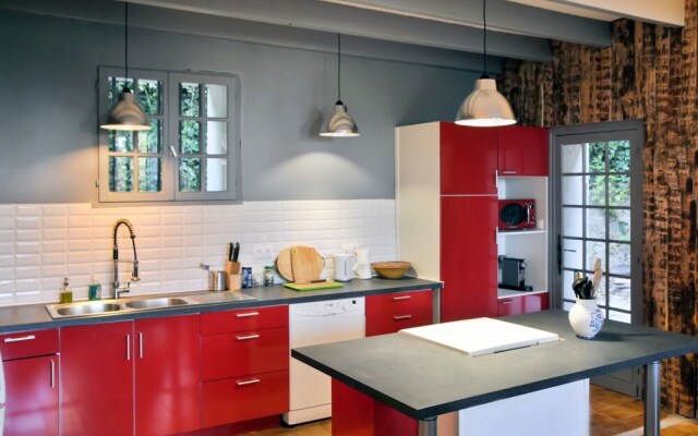 House With 3 Bedrooms in Bayon-sur-gironde, With Pool Access, Enclosed