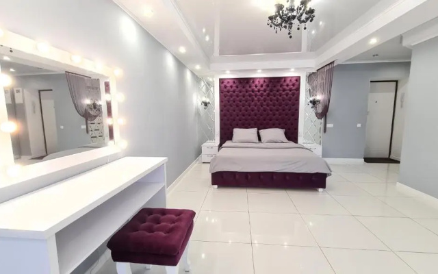 Apartaments on prospekt Mira 35 (the 95th kvartal, Ploshcha Horkoho)