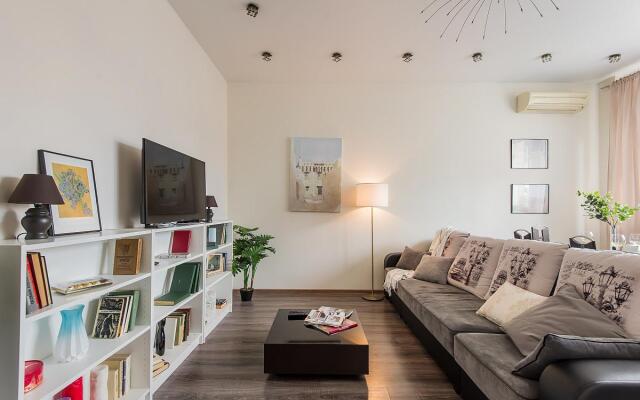 GMApartments (ДжиЭмАпартментс) на улице Старый Арбат 45/24