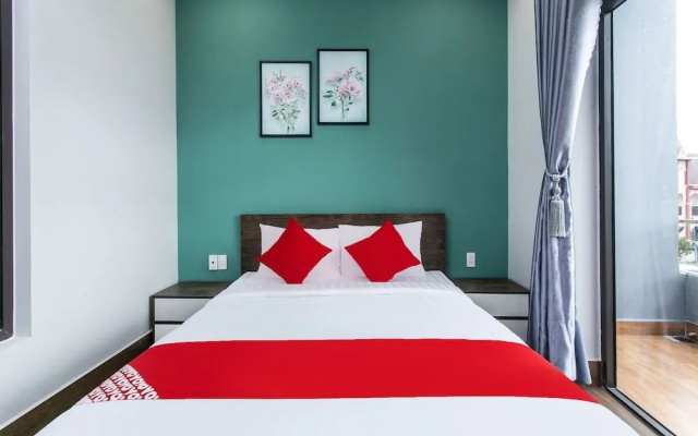 OYO 586 Hoang Anh Apartment