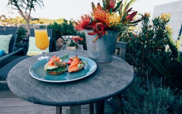 Stay at Friends (Guest house)