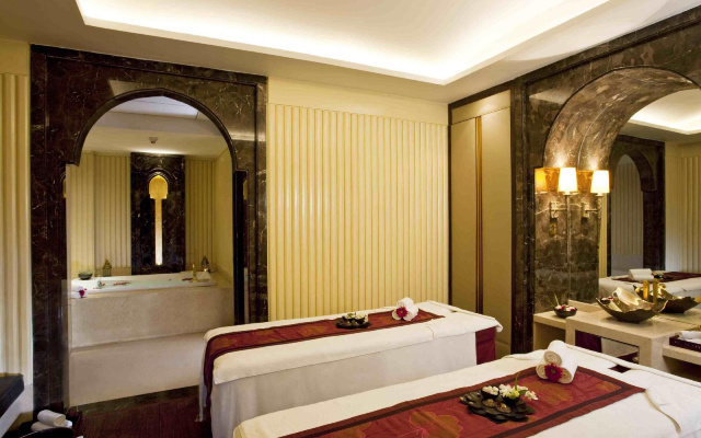 Hilton New Delhi Noida Mayur V