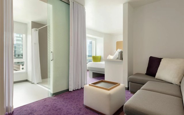 YOTEL Boston - Image 5