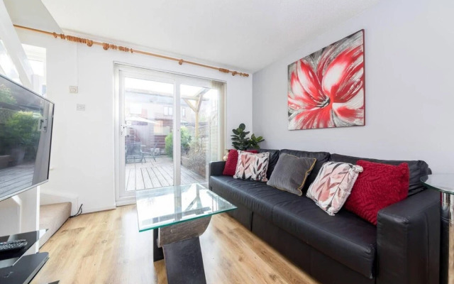 Cosy 2BR Home Near Milton Keynes Centre