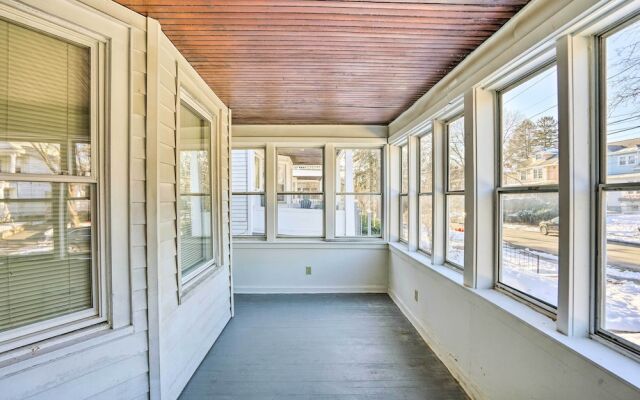 Charming Albany Retreat ~ 3 Mi to Downtown!