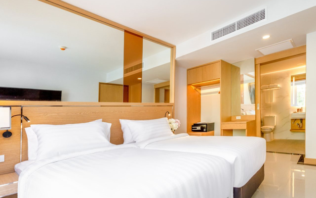 FX Hotel Nana
