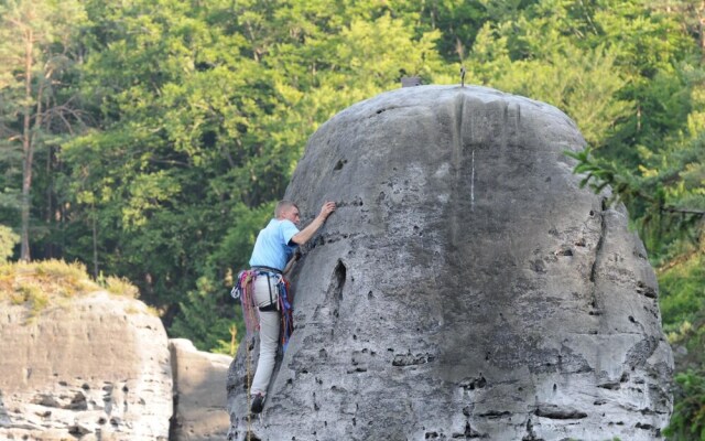 Poolincluded Chalet Jizera