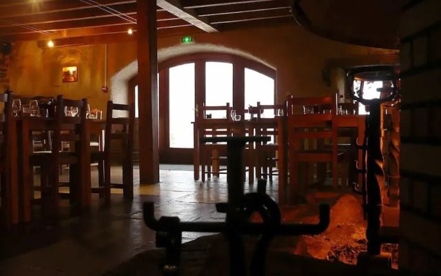 L'Auberge Aux Creux Des Pierres