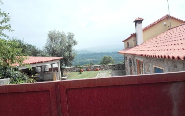 House with 3 Bedrooms in Cossourado, with Wonderful Mountain View, Enclosed Garden And Wifi - 30 Km From the Beach