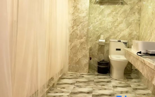 V8 Theme Hotel Binya