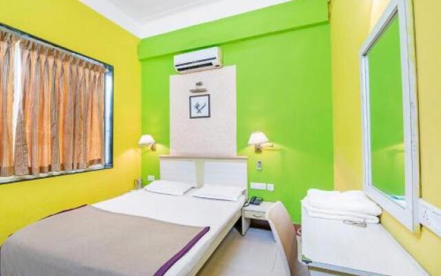 1 BR Guest house in Pestana Road Panjim Goa Near DON Bosco High School, Panjim (8F0A), by GuestHouser