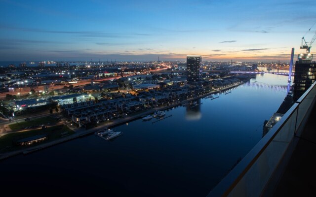 Dreamhome Service Apartment 889 Collins