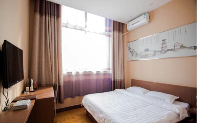 19 Street Hotel