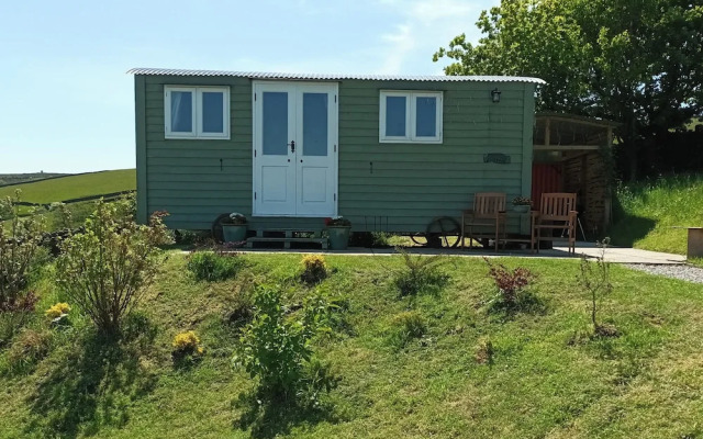 The Journeyman Luxury Shepherds Hut
