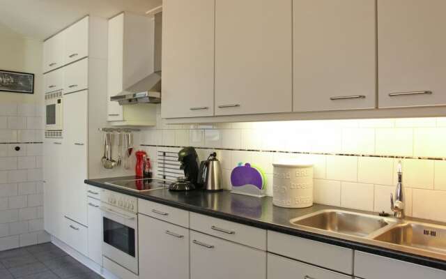 Spacious Villa near Sea in Bergen