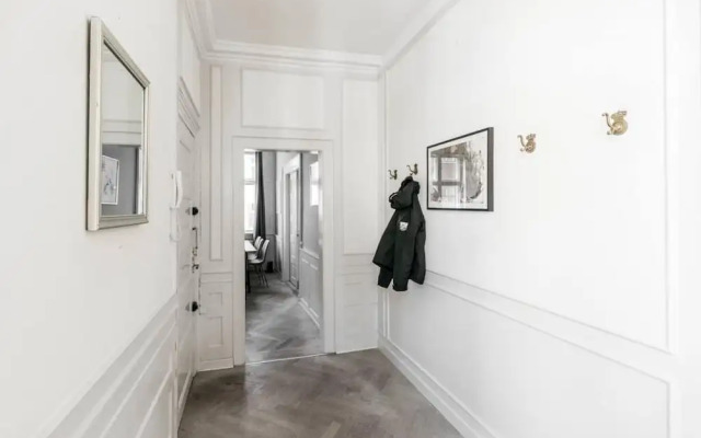 172sqm Next to DK Parliament