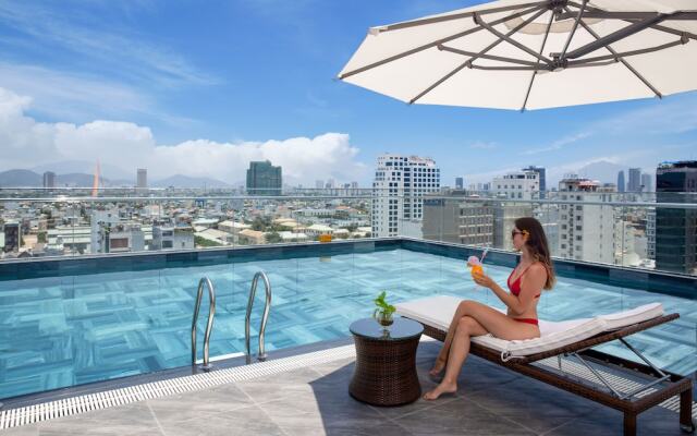 Golden Line Danang Hotel