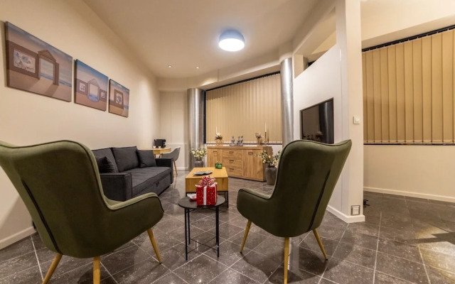 Trikala Mall Suites !