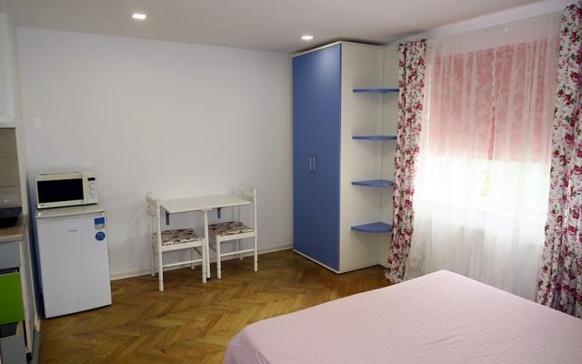 Holiday Rooms & Apartments - Rosy Garden