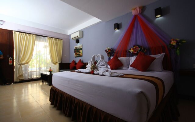 Grand Santhi Hotel