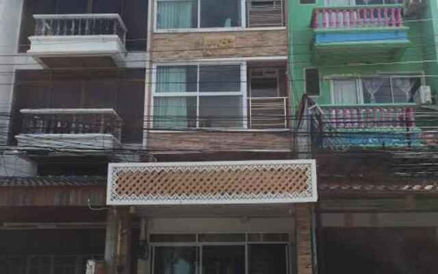 Luxury Penthouse Duplex In Bangsaen, Thailand
